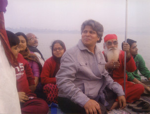Guruji-with-his-disciples-Kamakhya-2