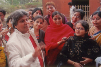 Guruji-with-his-disciples-Kamakhya