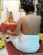 divine-hand-of-Dadaji-Maharaj